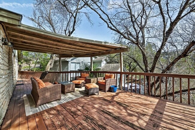 Building Photo - 4407 Jessamine Hollow