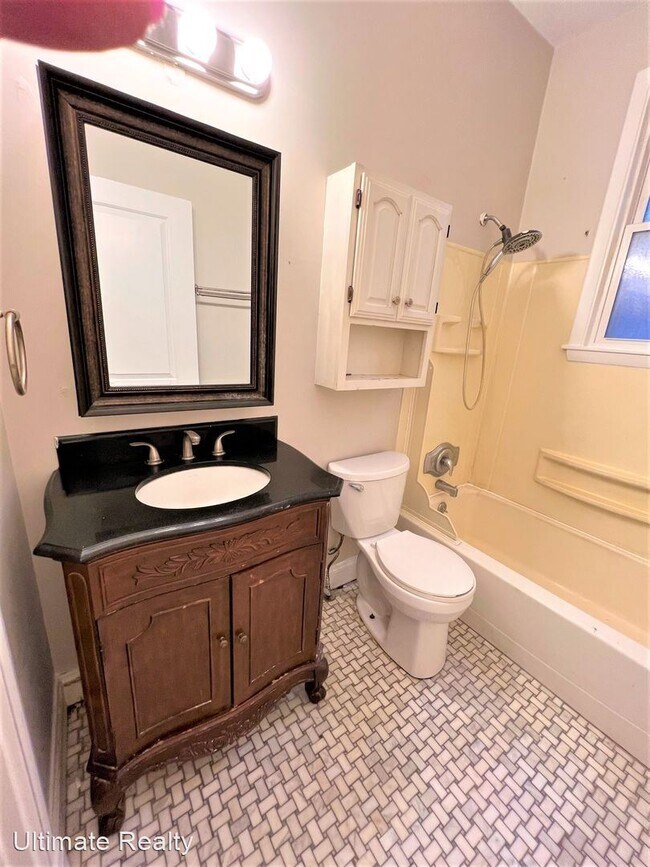 Building Photo - 3 br, 1.5 bath House - 4721 Goethe Ave.