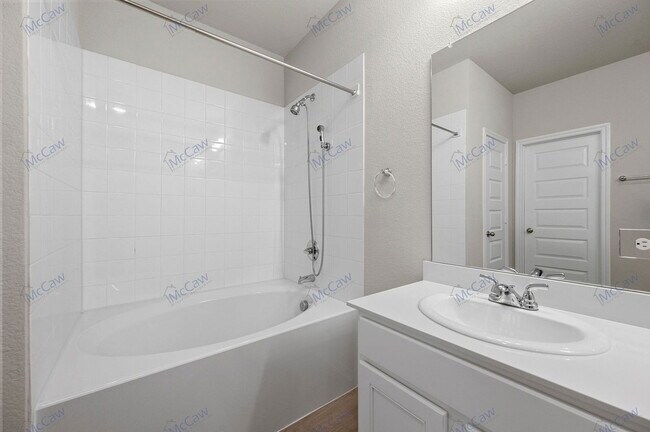 Building Photo - 2327 Sheppards Ln