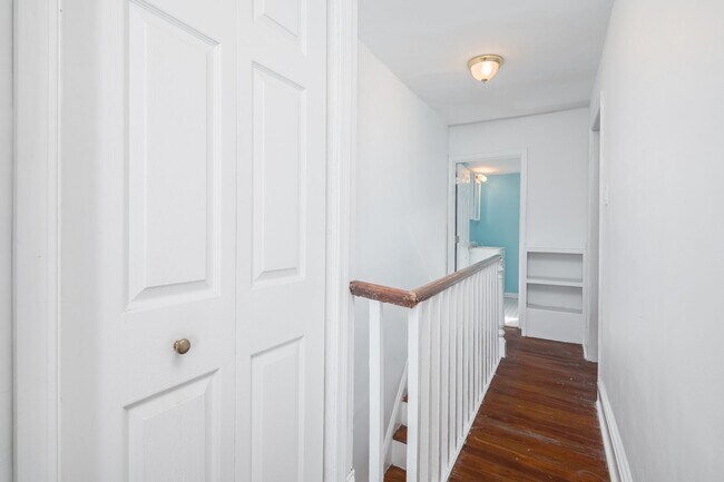 Building Photo - Two Bed Point Breeze Townhouse