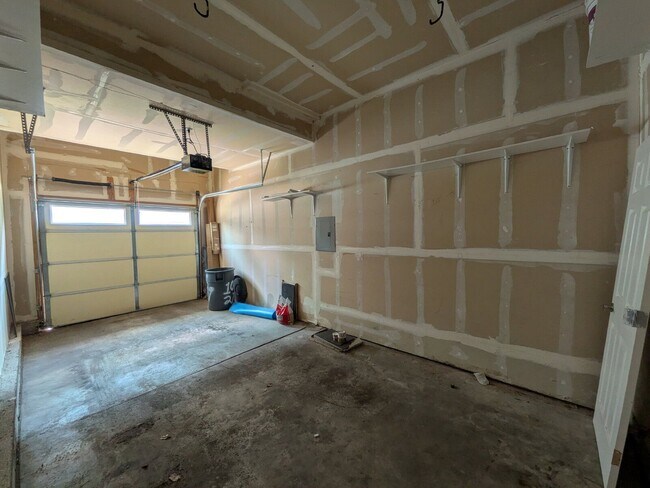 Building Photo - 1049 S Walden Way
