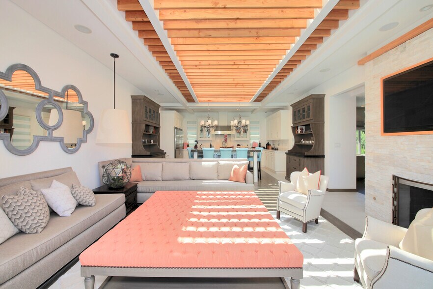 Building Photo - 3054 Elvido Dr