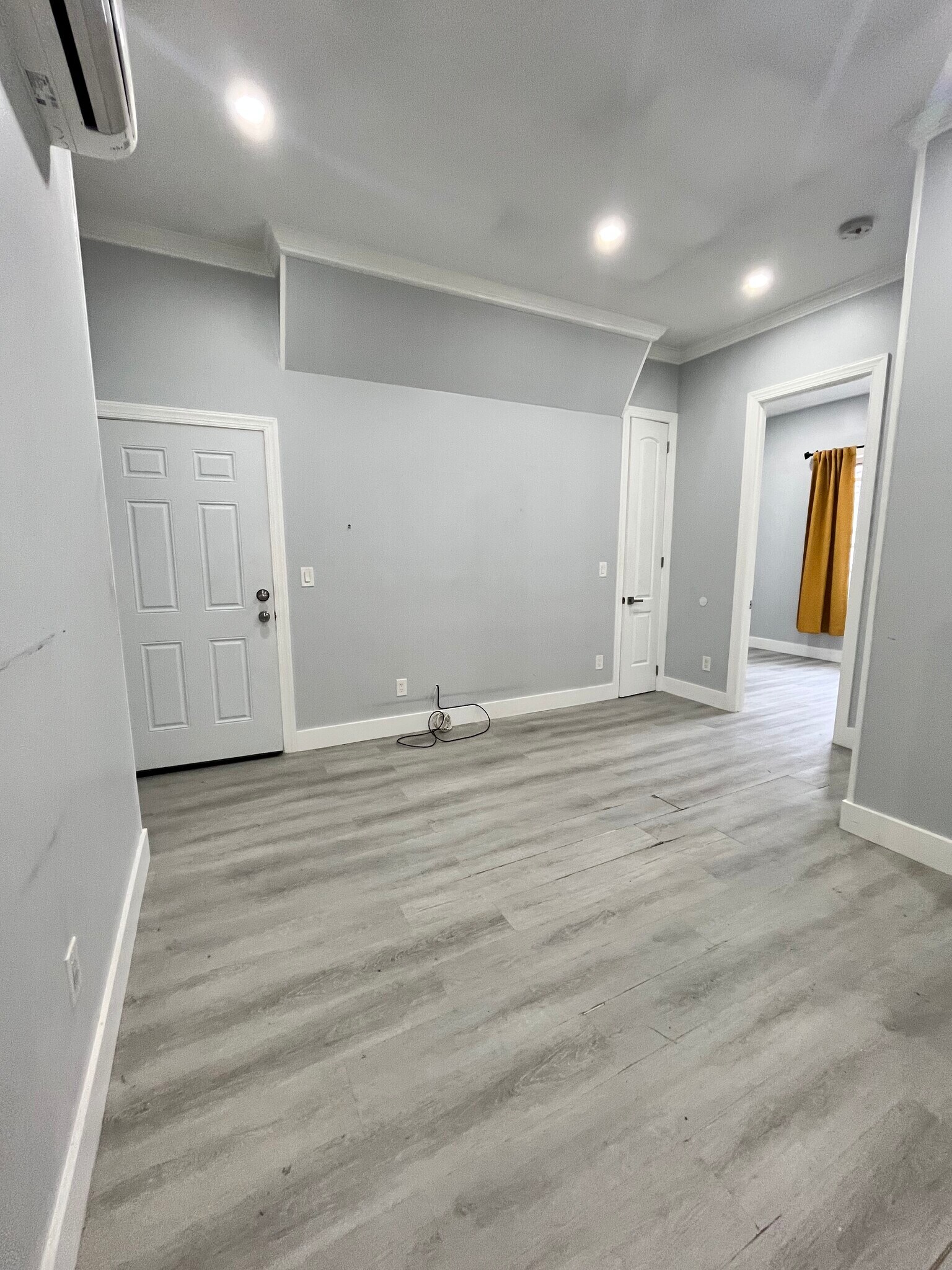 Building Photo - 5516 Hudson Ave