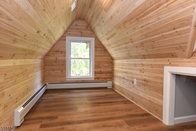 Building Photo - 454 Park Ave