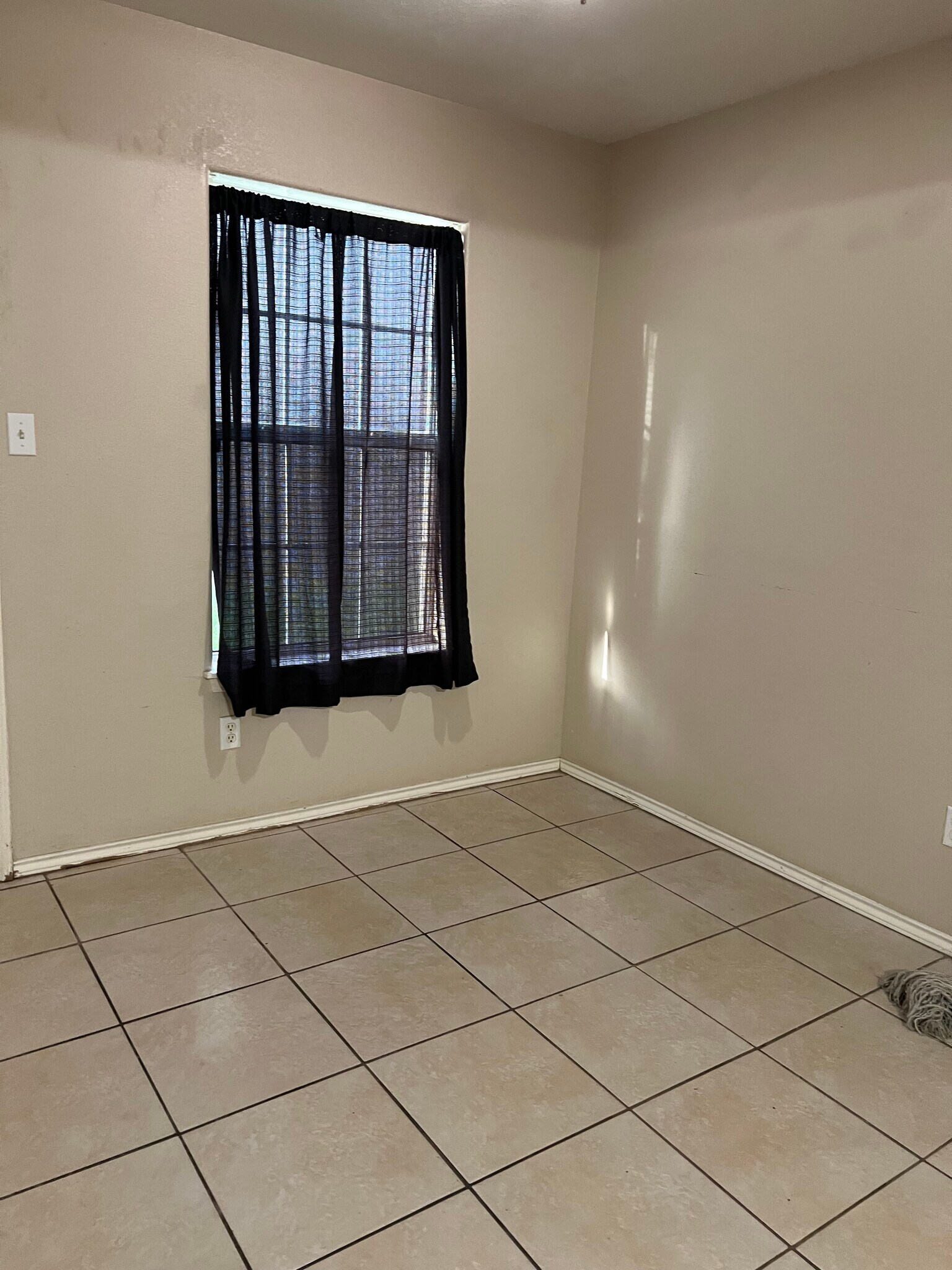 Dining area - 817 Sonesta Dr