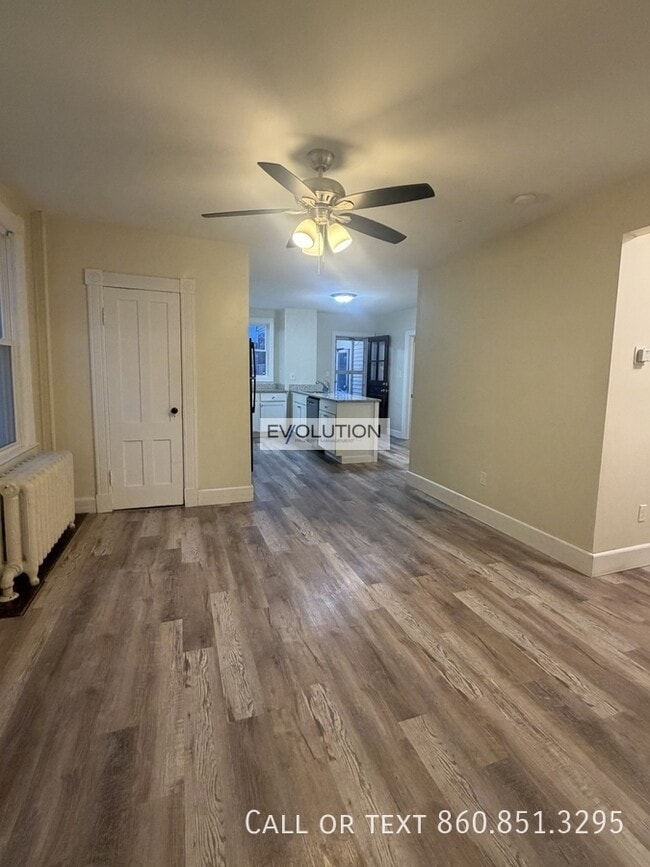 Building Photo - 564 High St