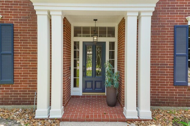 Building Photo - 113 N Floral Leaf Cir
