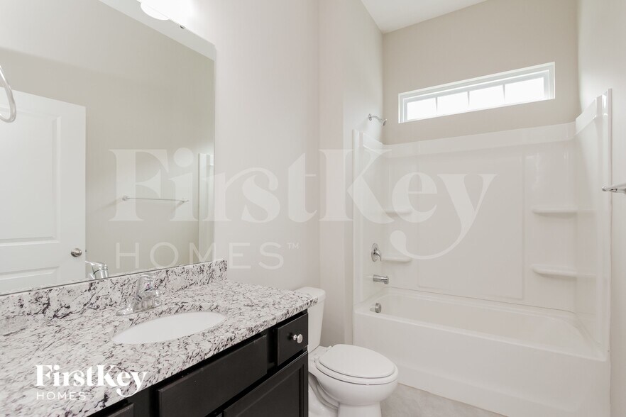 Building Photo - 3817 Norman View Dr