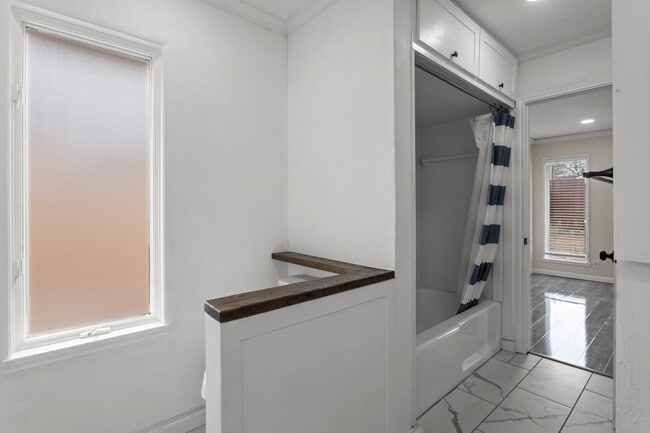 Building Photo - 3322 Providence Dr