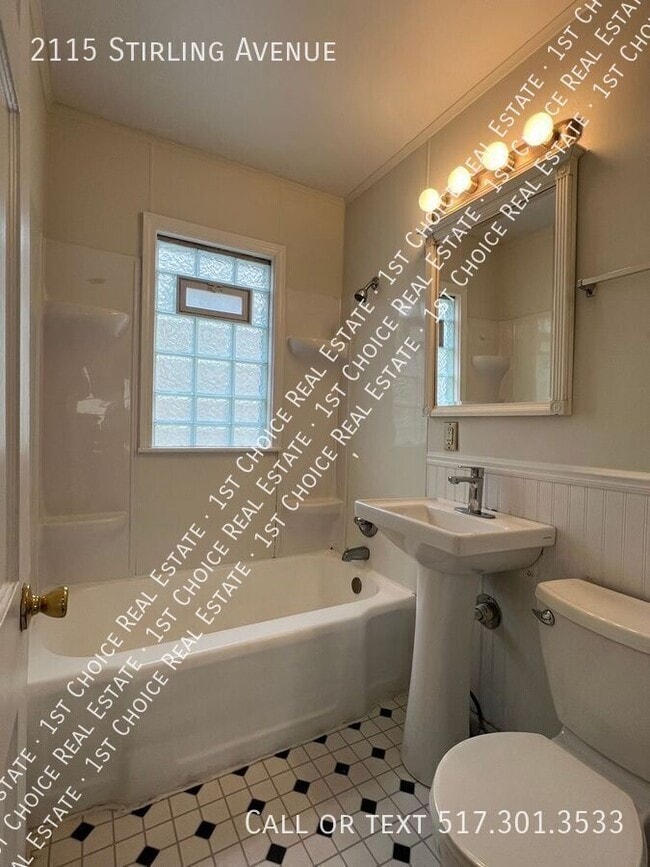 Building Photo - 2115 Stirling Ave