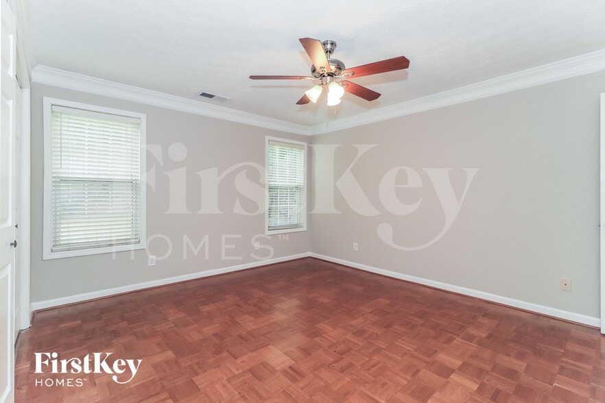 Building Photo - 347 Weatherstone Pl