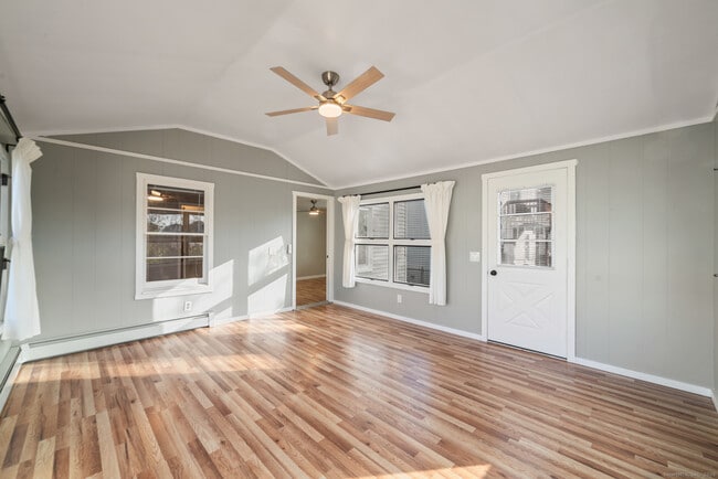 Building Photo - 46 Elaine Rd