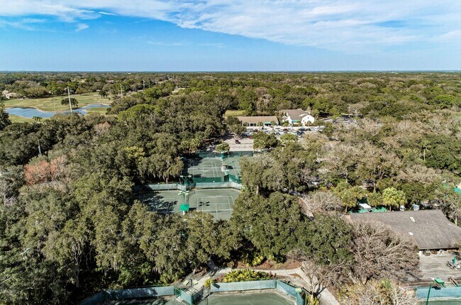 Building Photo - Welcome to your Heatherwood Heaven