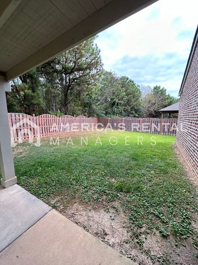 Building Photo - DEPOSIT PENDING! Home in Hoover!!! View with 48 Hours Notice!