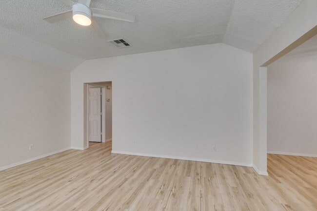 Building Photo - EASTERN AND WINDMILL 3 BEDROOM HOME WITH LARGE BACKYARD, NO HOA, AND SOLAR PANELS