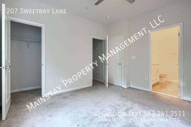 Building Photo - 207 Sweetbay Ln