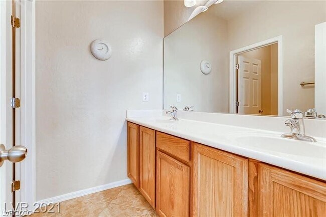 Building Photo - 2659 Lochleven Way