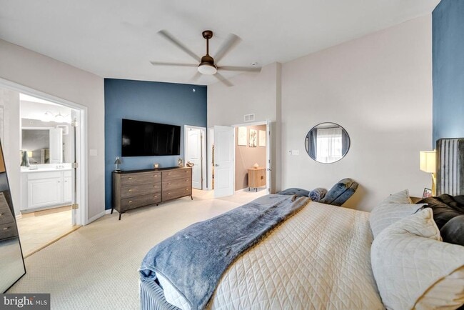 Building Photo - 2609 Campus Way N