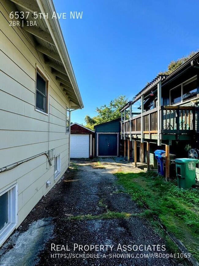 Building Photo - Charming Ballard Home in a Prime Location!