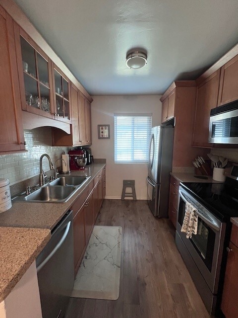 Building Photo - 1676 Maple Ave