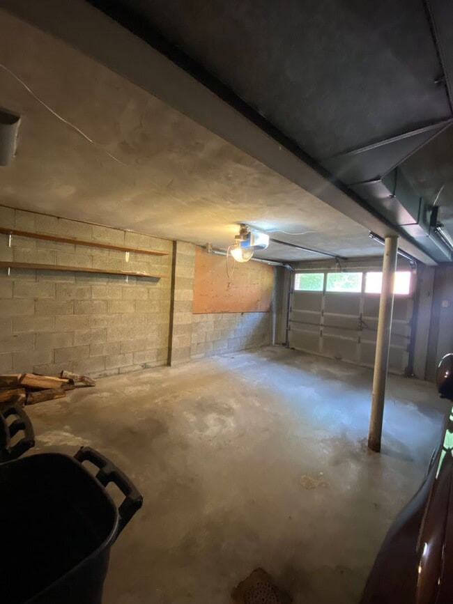 Building Photo - 7401-7403 Brighton Rd