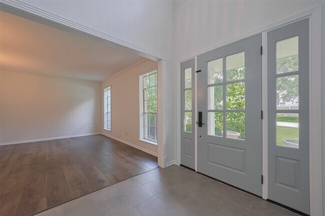 Building Photo - 3 Sandpebble Dr