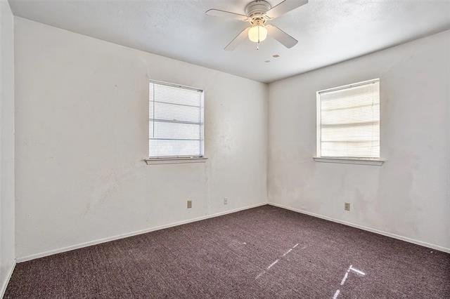 Building Photo - 724 E Mustang St