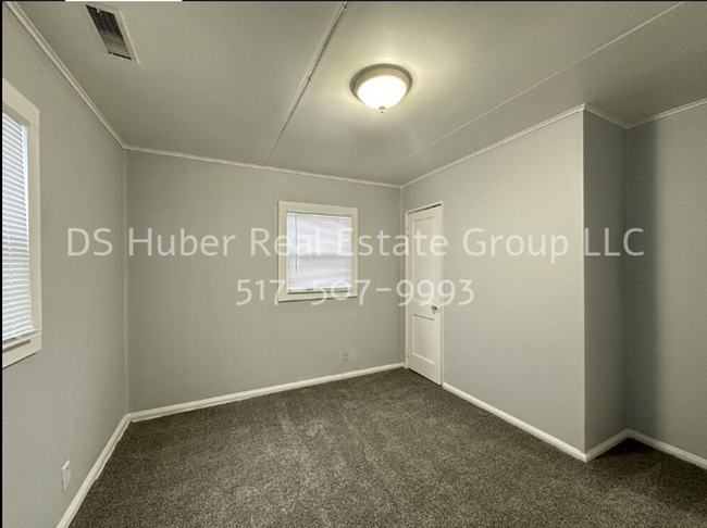 Building Photo - 323 S Foster Avenue Lansing, MI 48912