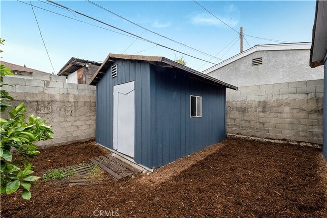 Building Photo - 7841 Beck Ave