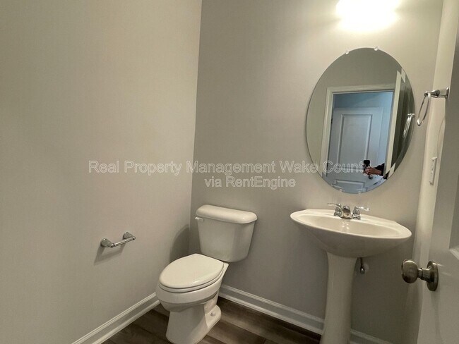Building Photo - 2727 Chert Ln