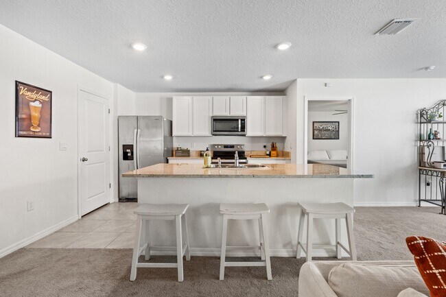 Building Photo - Contemporary Home in Briarwood