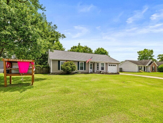 Building Photo - Raintree Subdivision