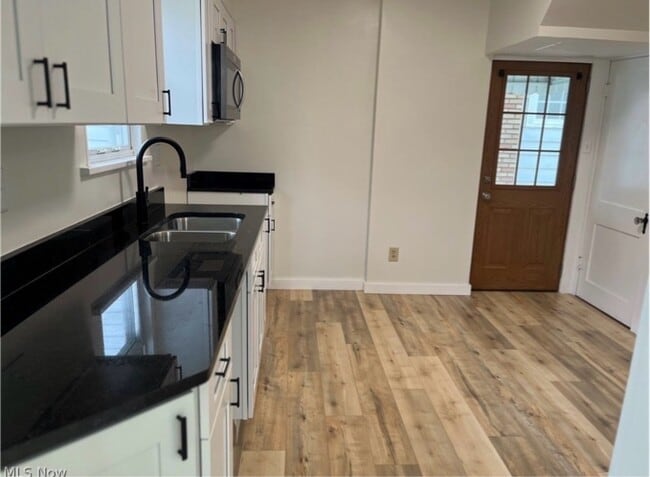 Building Photo - 201 Hollywood Blvd