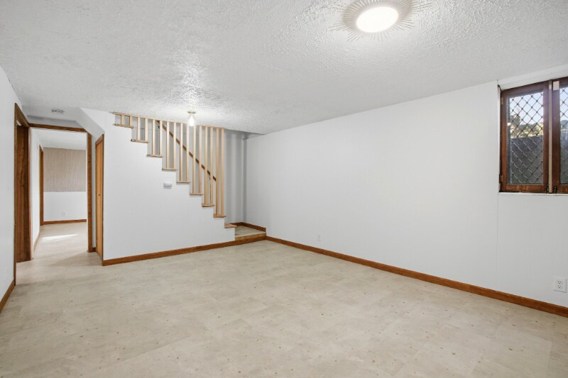 Building Photo - 5845 NE 30th Ave