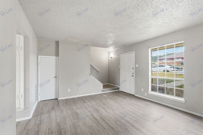 Building Photo - 304 Candlewood Ln