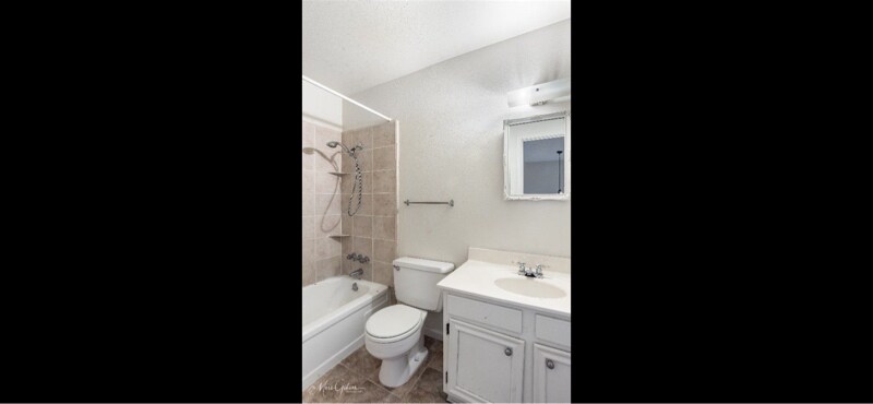 Building Photo - 10031 Smitherman Dr