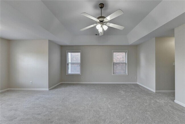 Building Photo - 522 Suwanee Oaks Dr NE