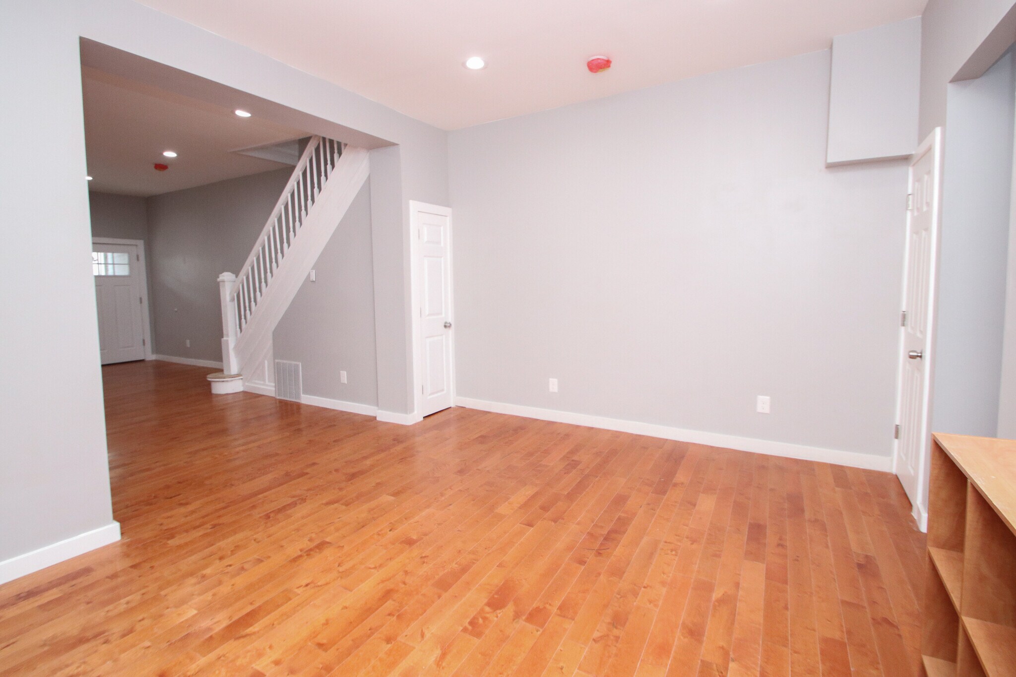 Building Photo - 3831 N Sydenham St