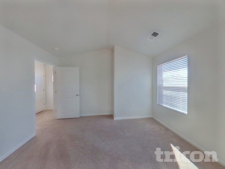 Building Photo - 177 Braxton Dr