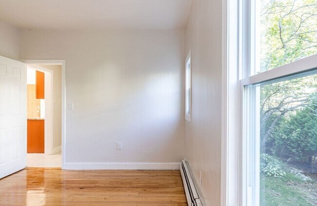 Building Photo - 9 Denton St