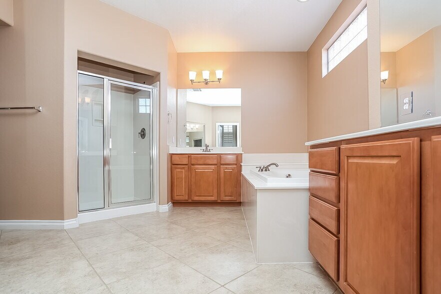 Building Photo - 3729 White Lion Ln