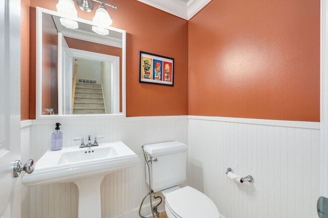 Building Photo - 4224 Francis Ave N