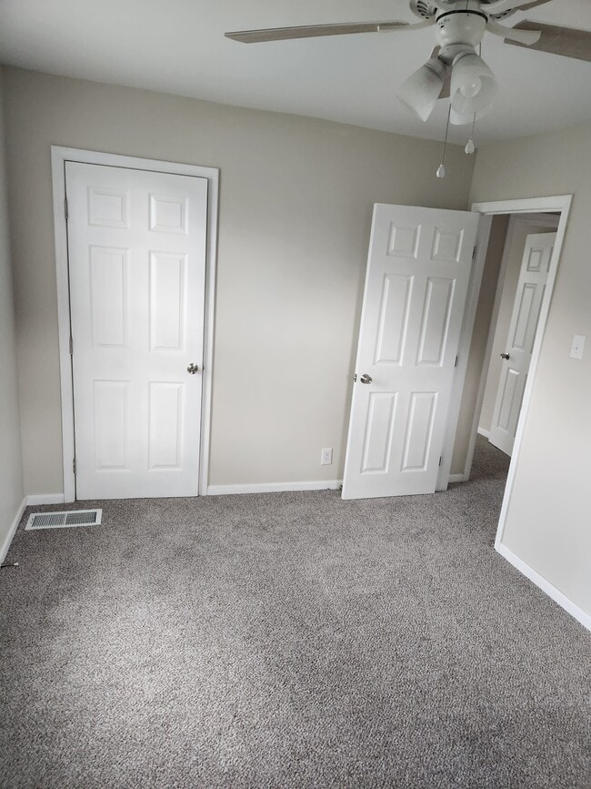 Building Photo - 468 Dravo Ave