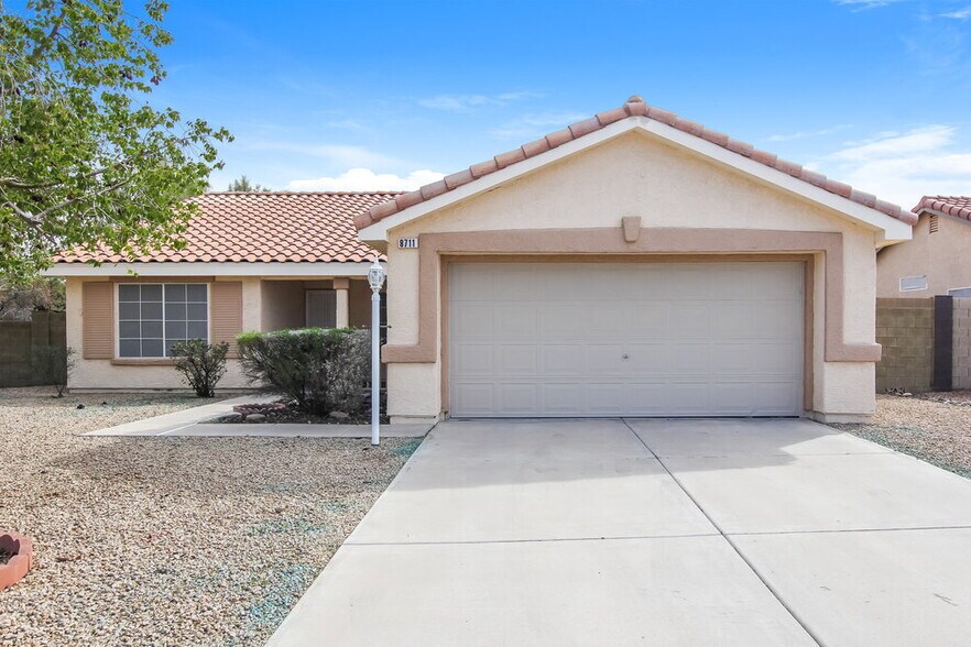 Primary Photo - 8711 W Marconi Ave