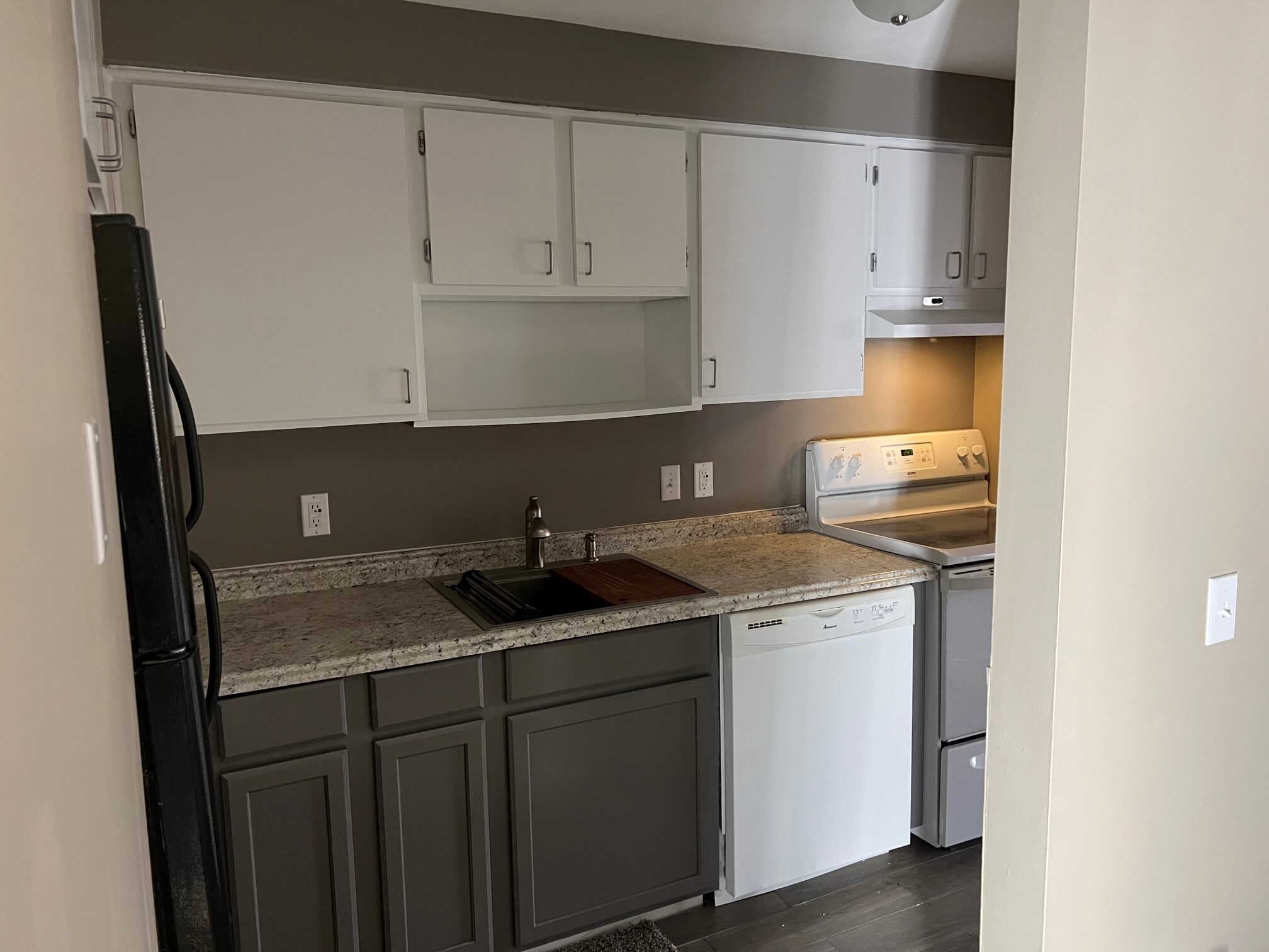 Kitchen - 339 Willowbrooke Dr