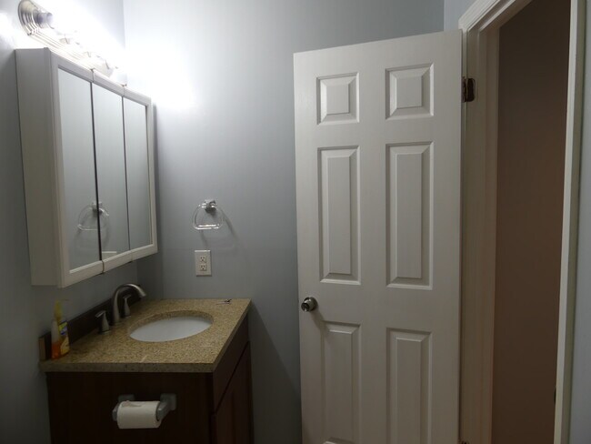 Building Photo - 1420 Menard St