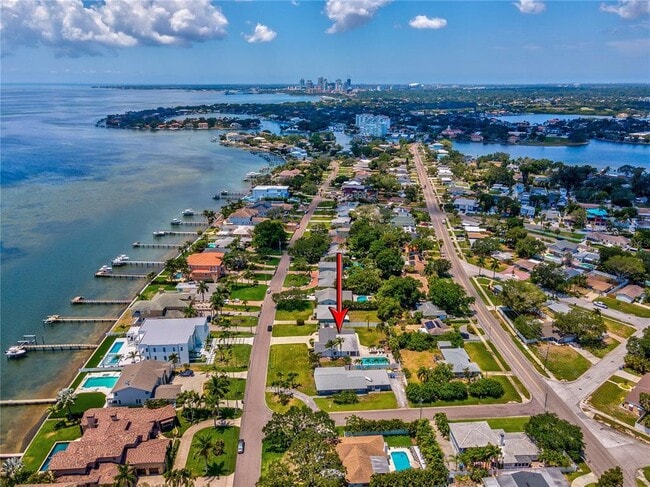 Building Photo - 3800 Bayshore Blvd NE