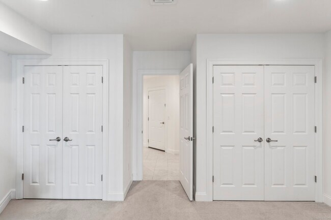 Building Photo - 403 Copper Square Dr