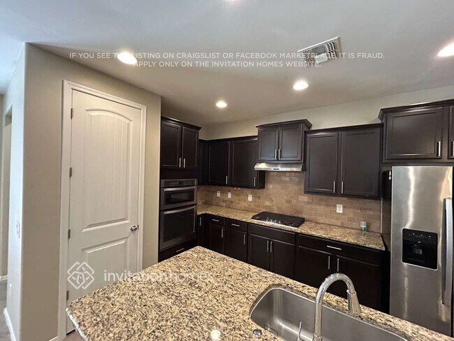 Building Photo - 40881 W Tamara Ln