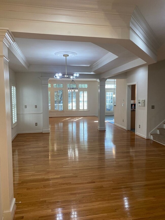 Building Photo - 3 Bedroom Townhome in Sterling, with a large complete loft on top floor